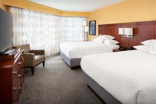 Courtyard by Marriott Fishermans Wharf - image 14