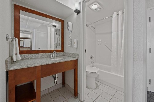 Comfort Inn By the Bay Hotel San Francisco - image 21