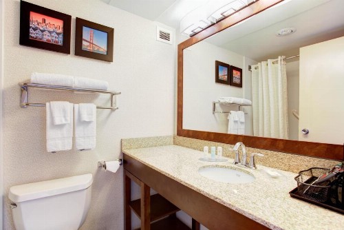 Comfort Inn By the Bay Hotel San Francisco - image 38