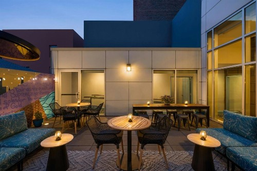 Courtyard by Marriott San Francisco Union Square - image 3