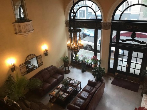 Mayflower Hotel - image 27