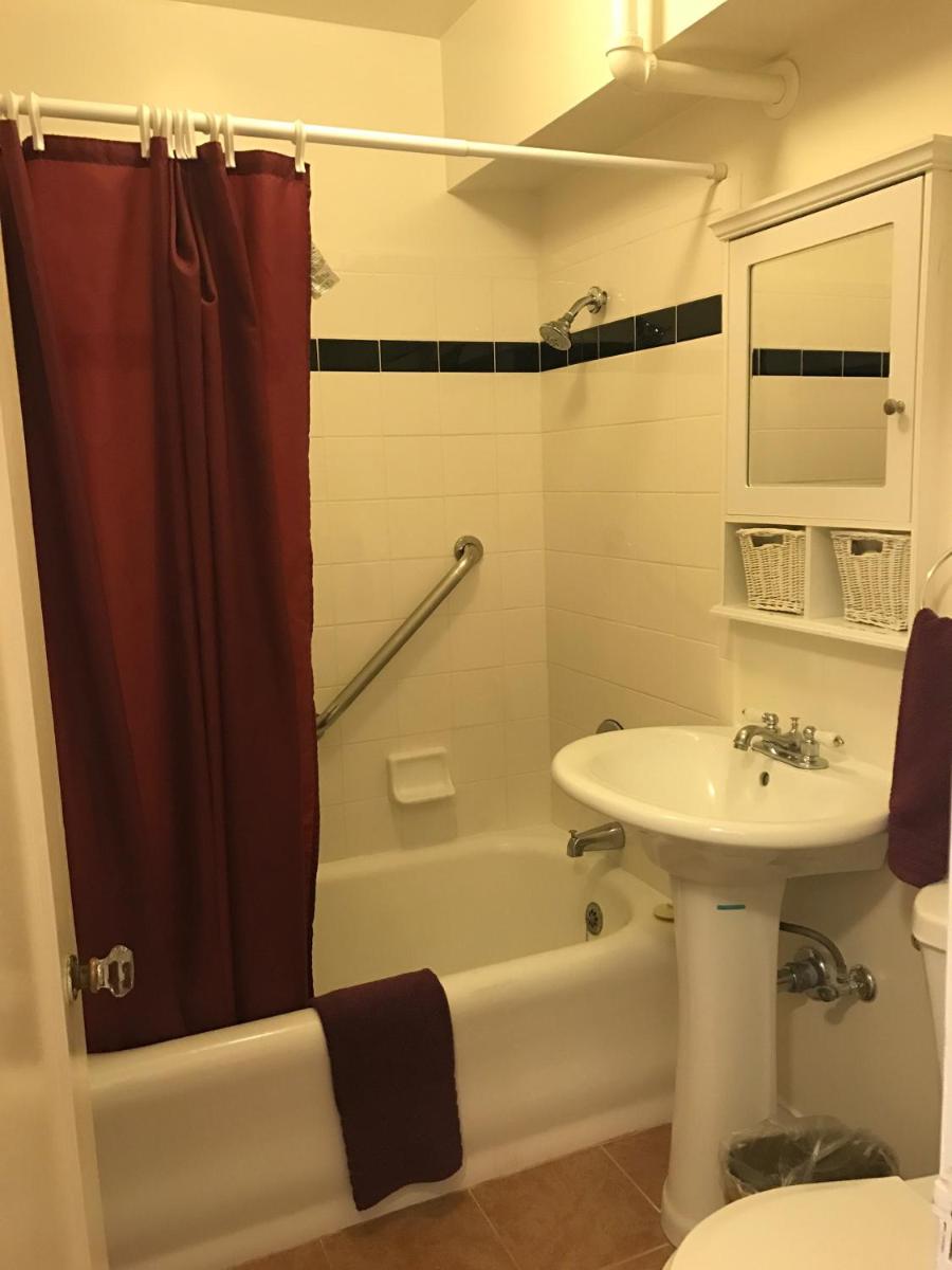 Mayflower Hotel - image 7