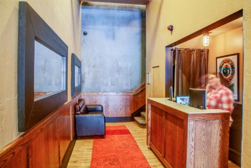 The Bartlett Hotel and Guesthouse - image 3