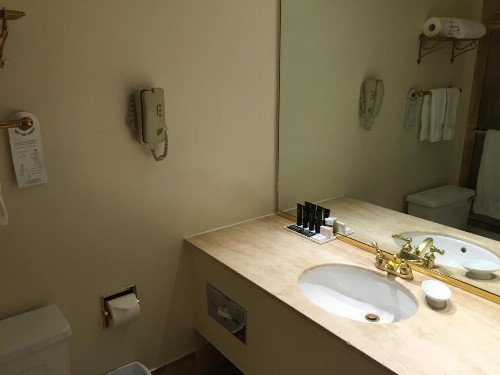 Kensington Park Hotel - image 22