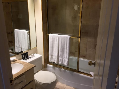 Kensington Park Hotel - image 25