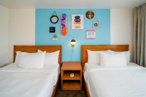 Beck's Motor Lodge - image 3
