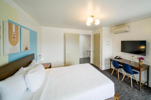 Beck's Motor Lodge - image 7