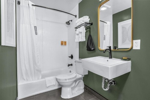 Nob Hill Hotel - image 23