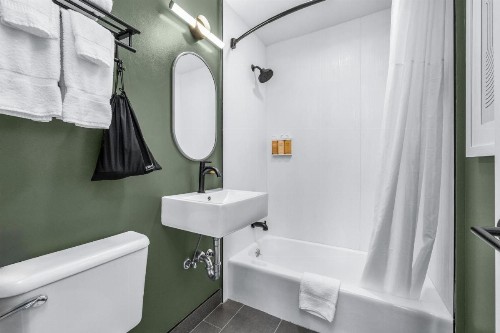 Nob Hill Hotel - image 3