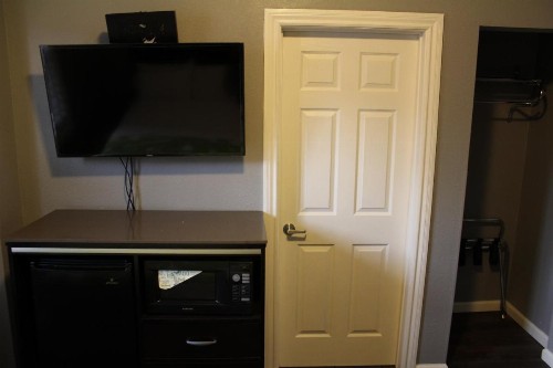 Layne Hotel - image 7