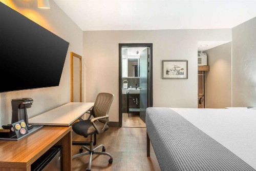 La Luna Inn a C-Two Hotel - image 19