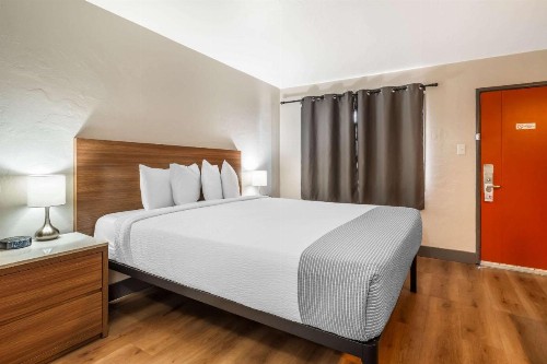 La Luna Inn a C-Two Hotel - image 20