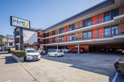 La Luna Inn a C-Two Hotel - image 31