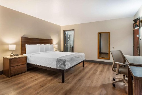 La Luna Inn a C-Two Hotel - image 33