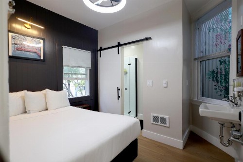 San Remo Hotel - image 30
