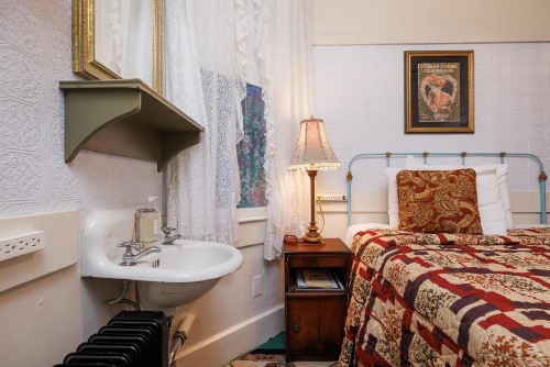 San Remo Hotel - image 4
