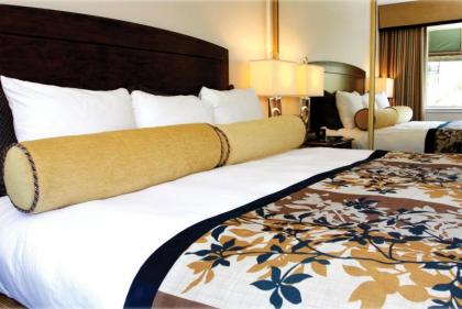 The Suites at Fisherman's Wharf - image 14