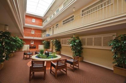 The Suites at Fisherman's Wharf - image 10