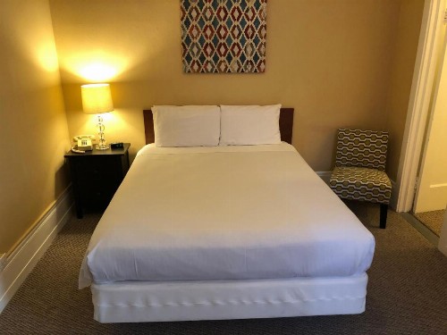 SF Plaza Hotel - image 18