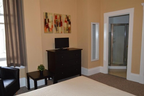 SF Plaza Hotel - image 22