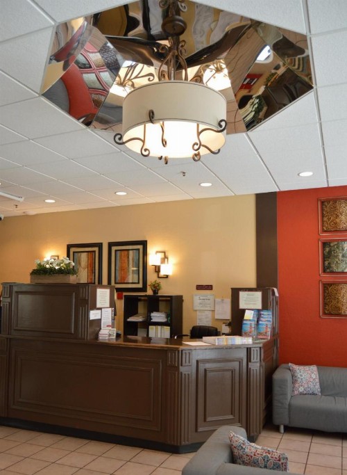 SF Plaza Hotel - image 27
