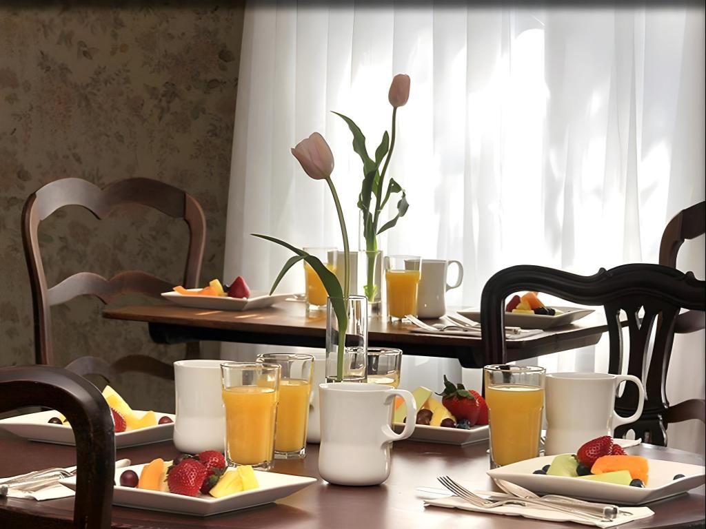 Monte Cristo Bed and Breakfast - image 7