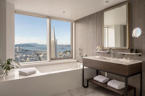 Four Seasons Hotel San Francisco at Embarcadero - image 2