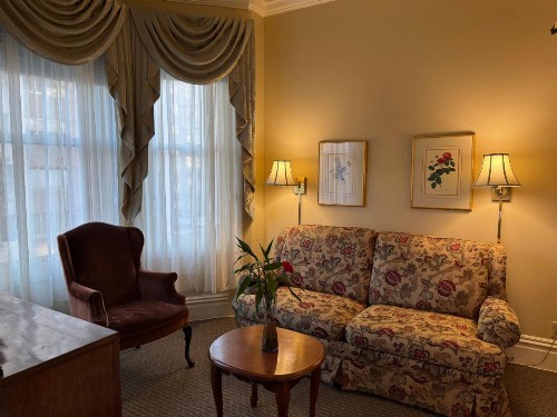 Nob Hill Inn - image 15