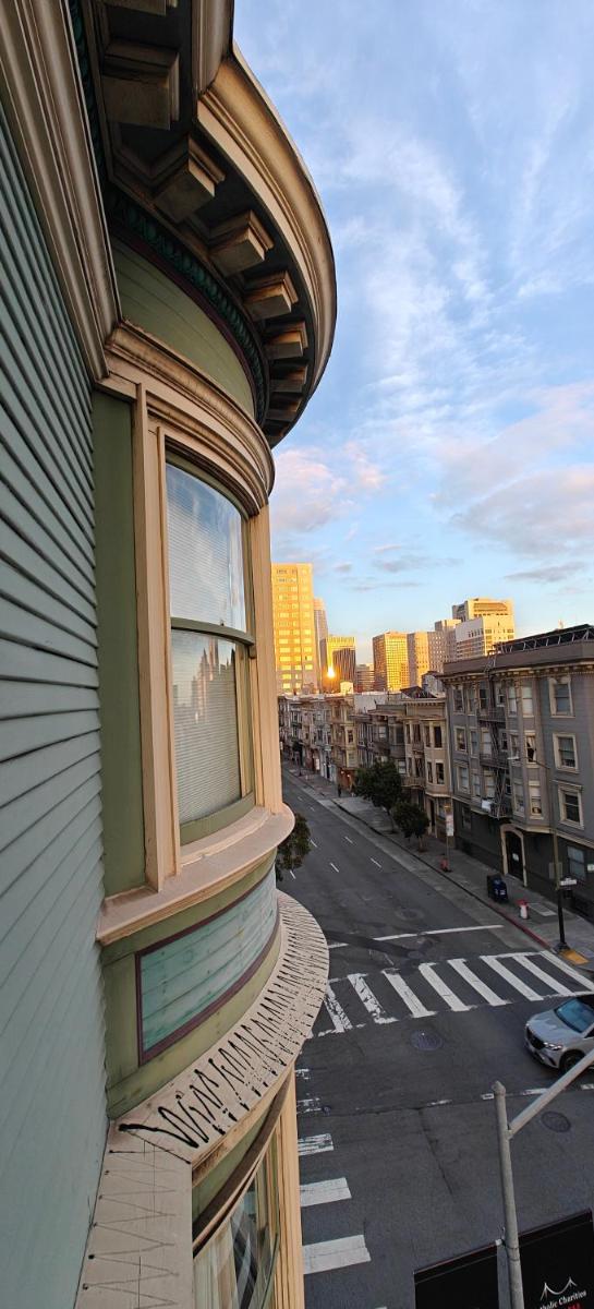 Nob Hill Inn - image 2
