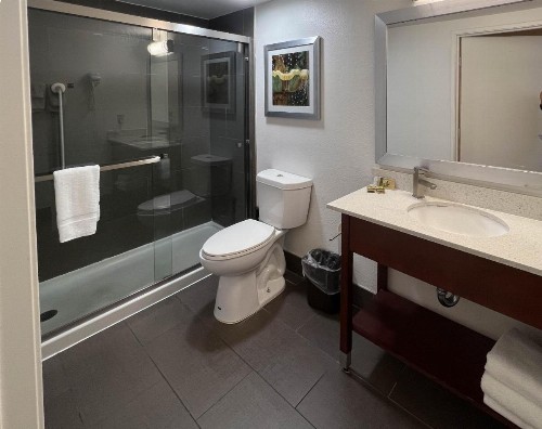 Van Ness Inn - image 23