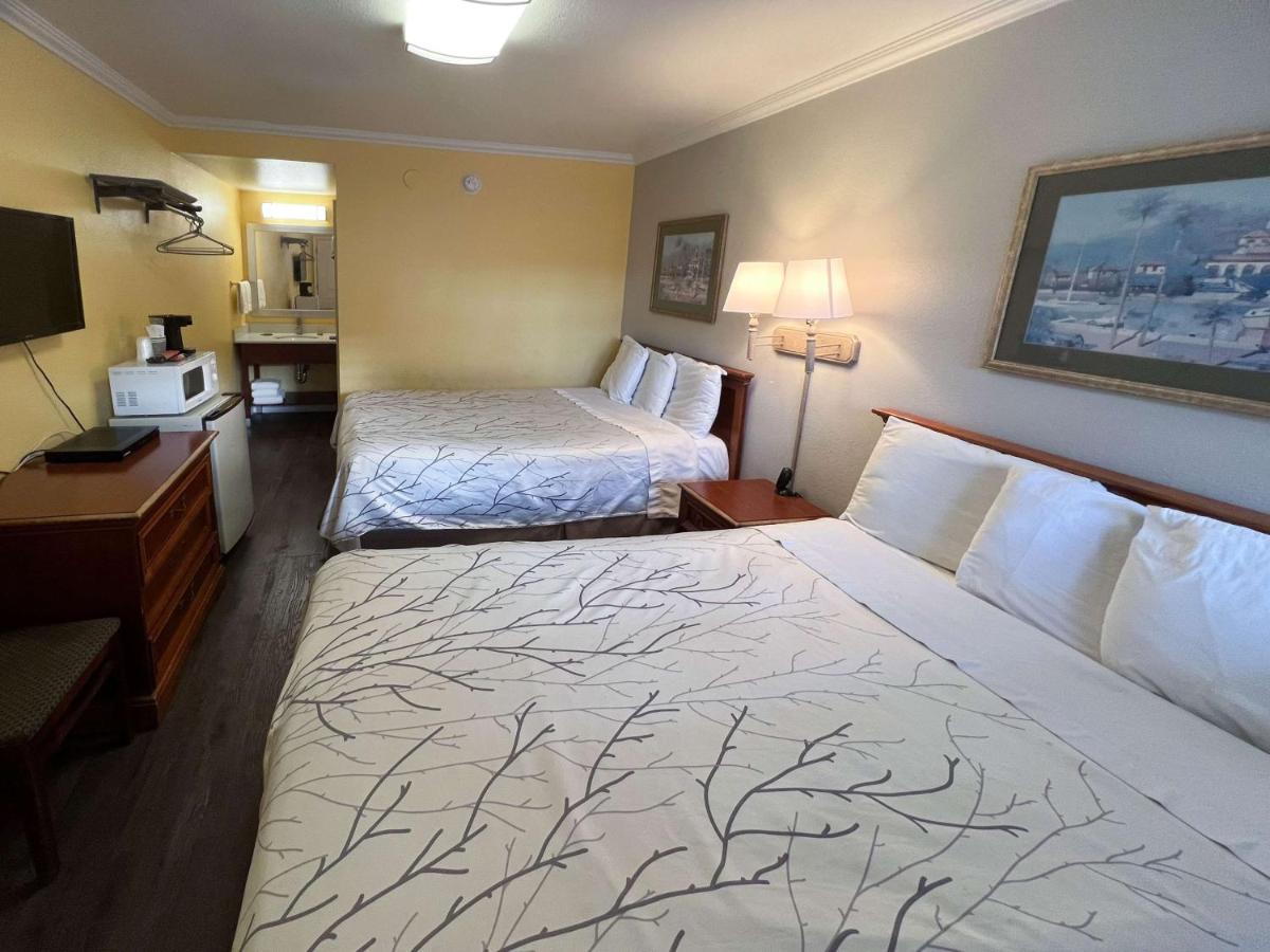 Van Ness Inn - image 5