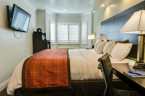 Seaside Inn - image 9