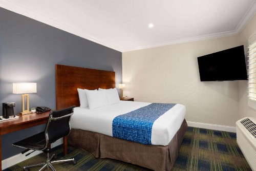 Travelodge by Wyndham by Fisherman's Wharf - image 14
