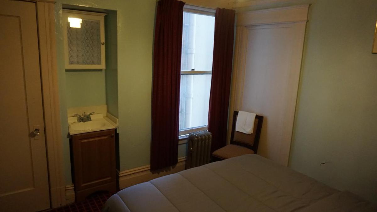 Bel Air Hotel - image 6