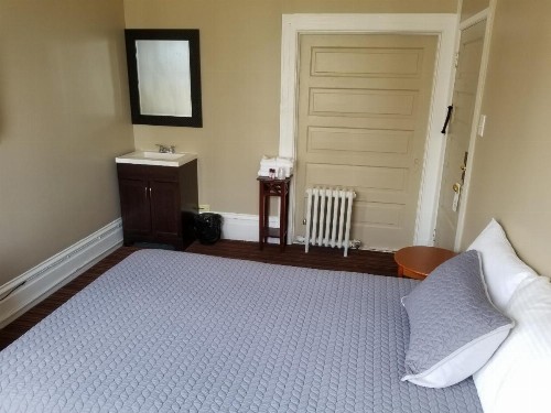 Perramont Hotel - image 11