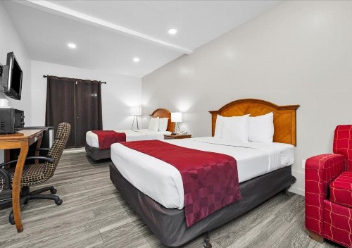 Rodeway Inn & Suites Ocean Beach - image 16