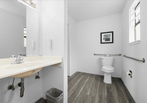 Rodeway Inn & Suites Ocean Beach - image 19