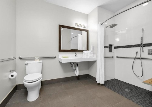 Rodeway Inn & Suites Ocean Beach - image 21