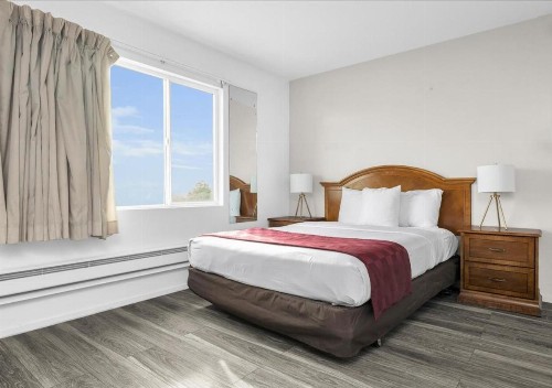 Rodeway Inn & Suites Ocean Beach - image 36