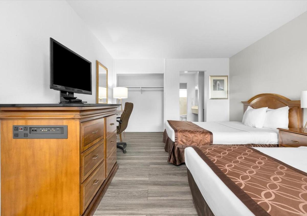 Rodeway Inn & Suites Ocean Beach - image 6