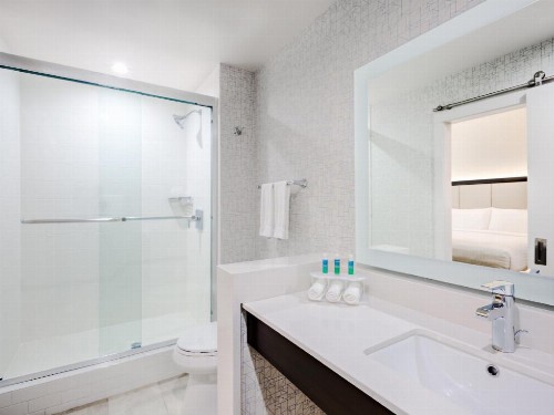 Holiday Inn Express San Francisco-Union Square - image 12