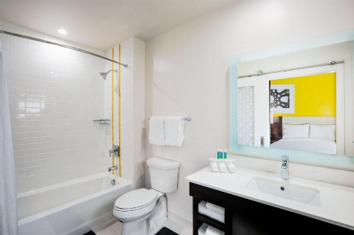 Holiday Inn Express San Francisco-Union Square - image 15