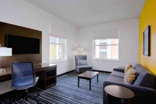 Holiday Inn Express San Francisco-Union Square - image 17
