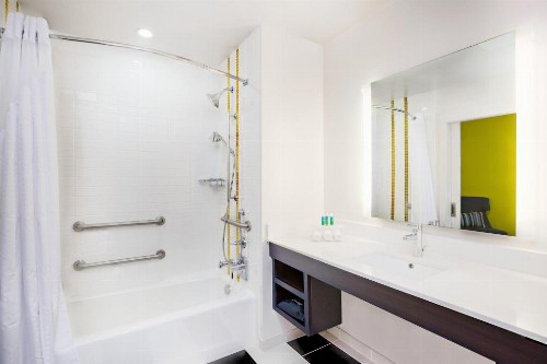 Holiday Inn Express San Francisco-Union Square - image 18