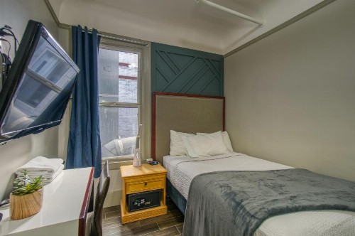 Ram's Hotel - image 12