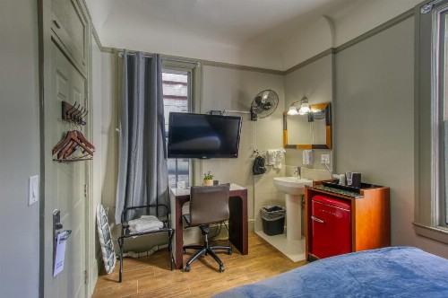 Ram's Hotel - image 22