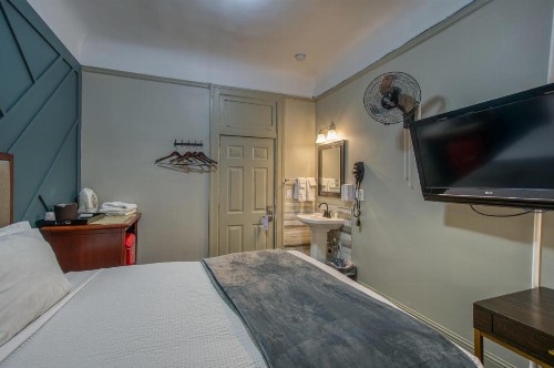 Ram's Hotel - image 38