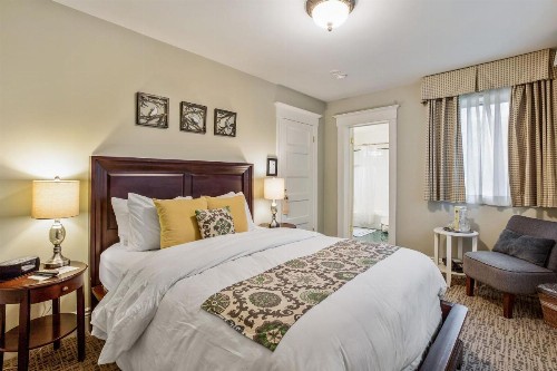 Parker Guest House - image 29