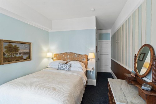 Golden Gate Hotel - image 18