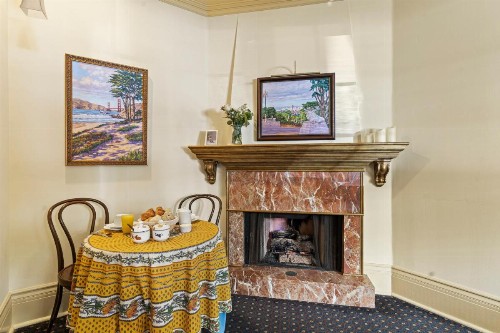 Golden Gate Hotel - image 28